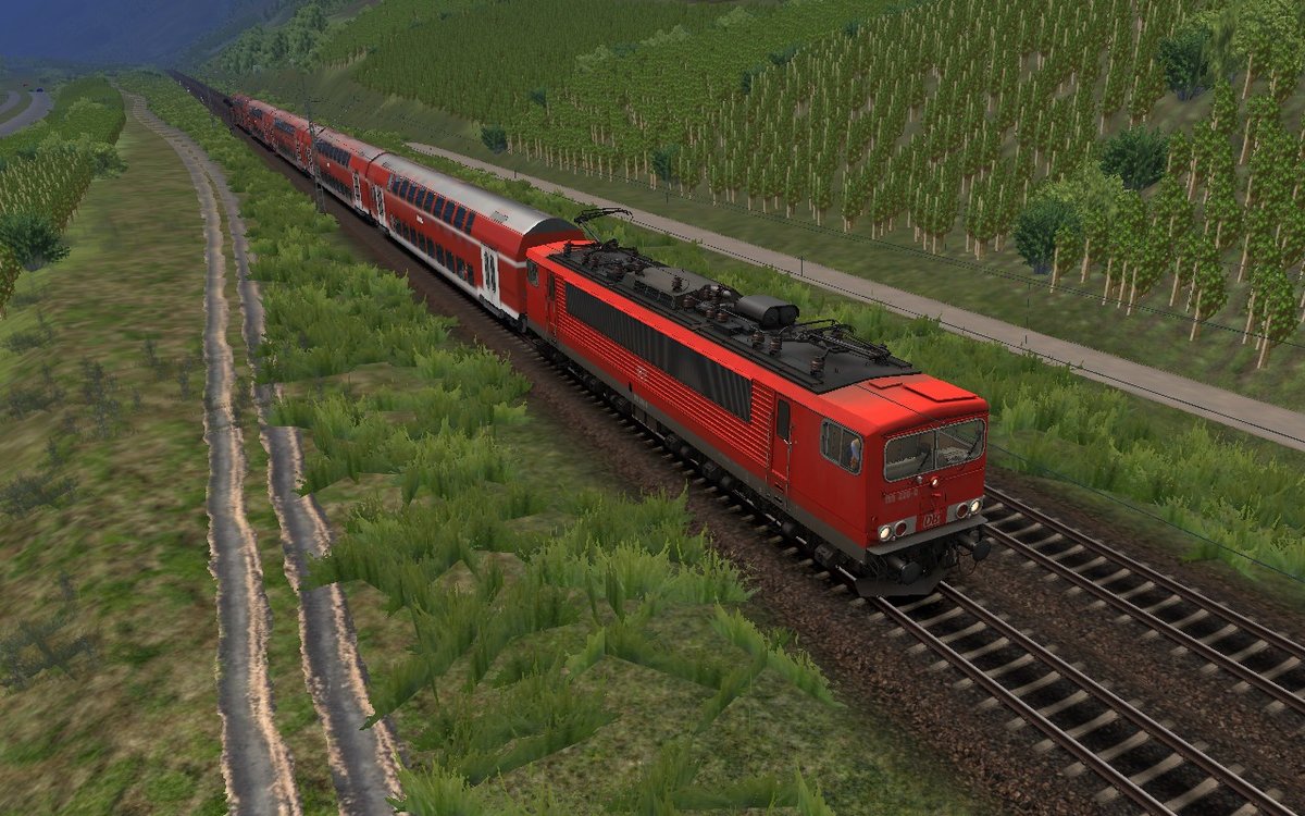 Als RE von Trier Hbf nach Koblenz Hbf mit mal was neues nähmlich einer BR 155